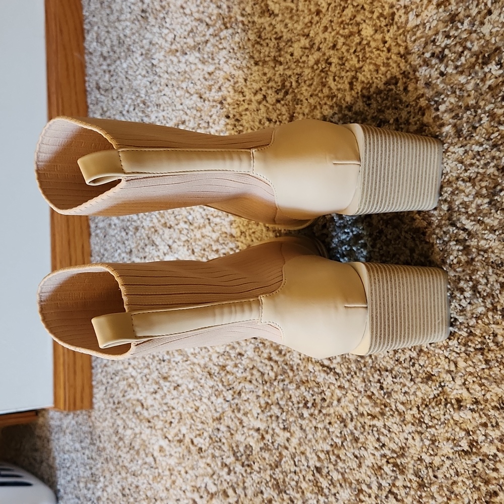 Amazon - Picture 4 of 5